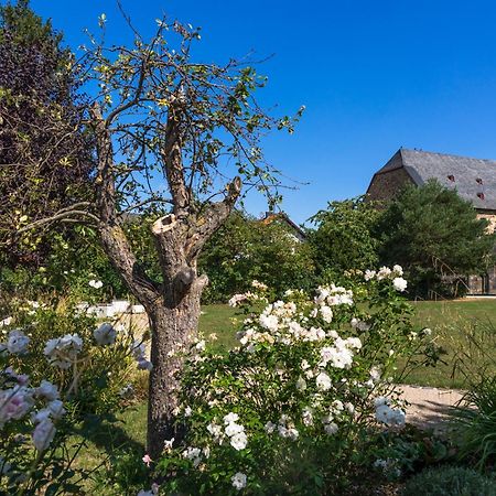 Johanniterhotel Nieder Weisel Exterior photo