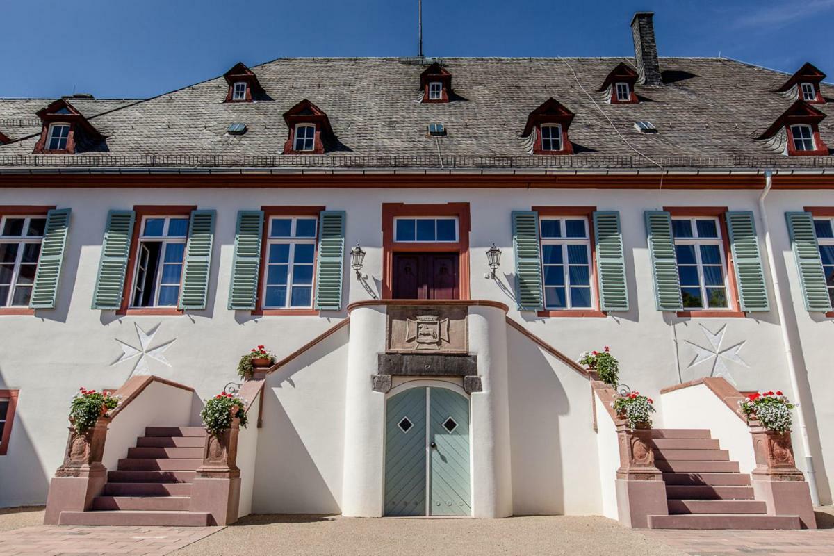 Johanniterhotel Nieder Weisel Exterior photo